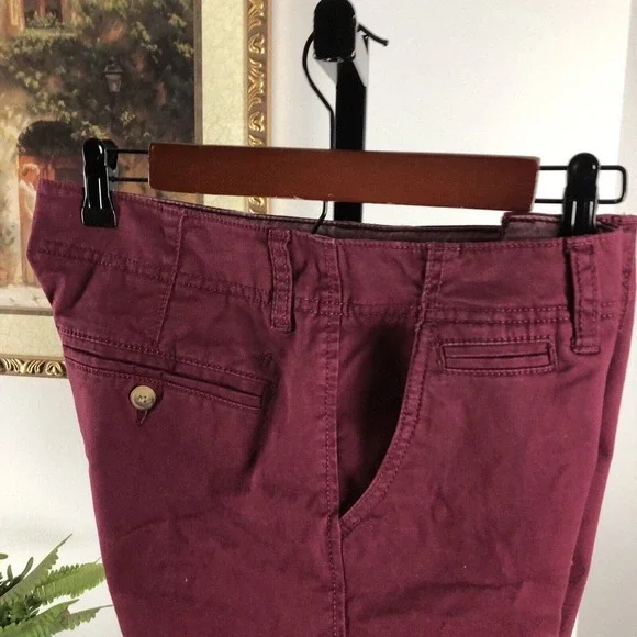 American Eagle Outfitters Shortie Jean Shorts Size 6 Burgundy Inseam 4” Mid-Rise - Picture 5 of 10